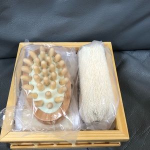 Avon bath accessories set